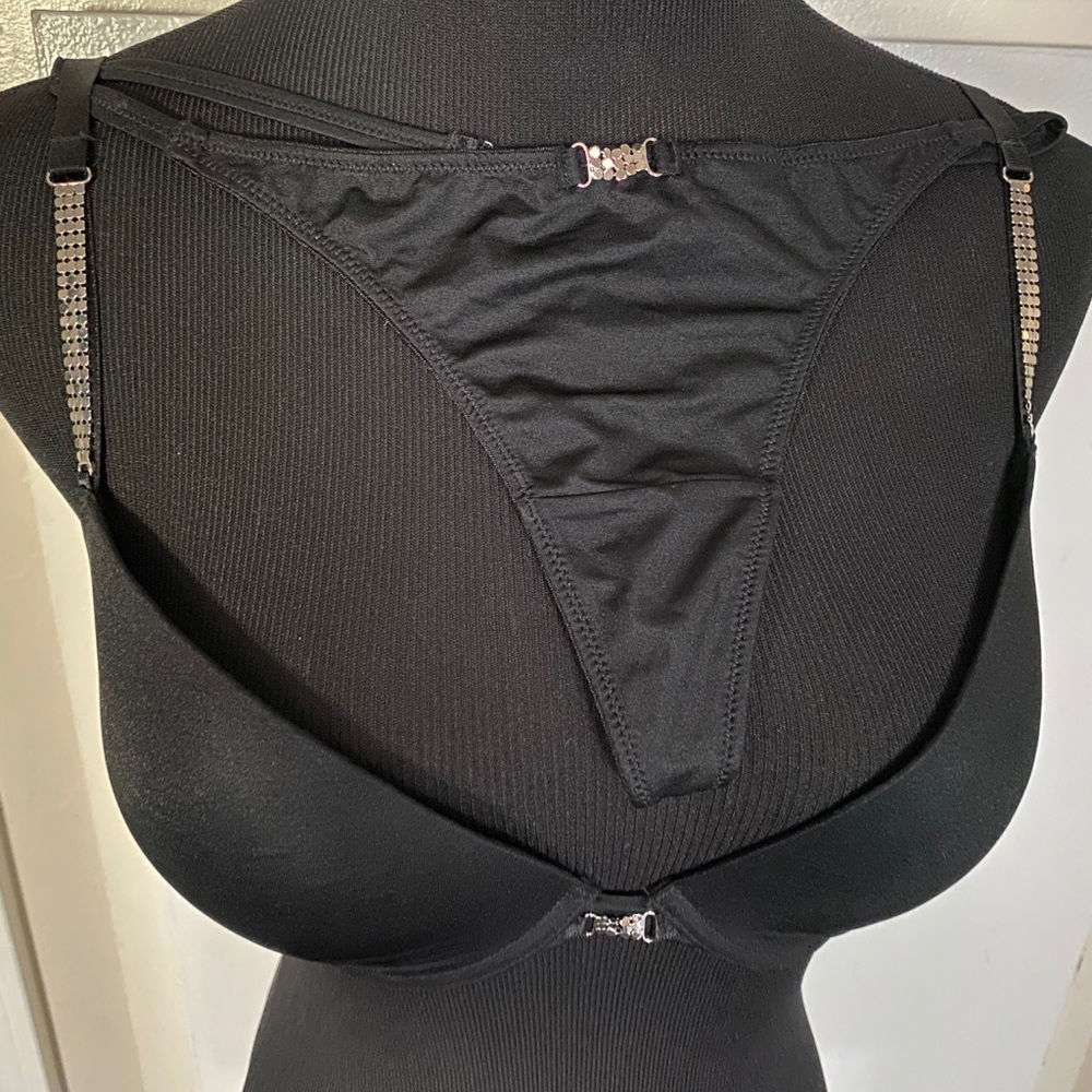 H&M Lightly padded with wire Bra (34C) and Panty (size 4) Set. Never used.